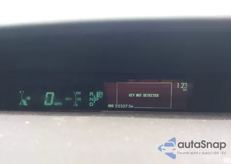 2011 Toyota Prius Three из США, поврежденный, VIN JTDKN3DUXB1423478